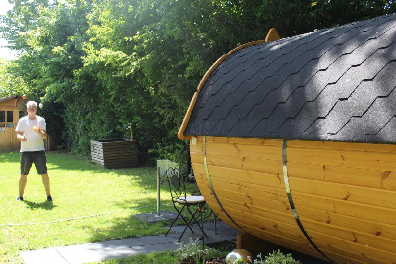 Апартаменты Holz-Wohnfass In Muenchen-Nymphenburg Экстерьер фото